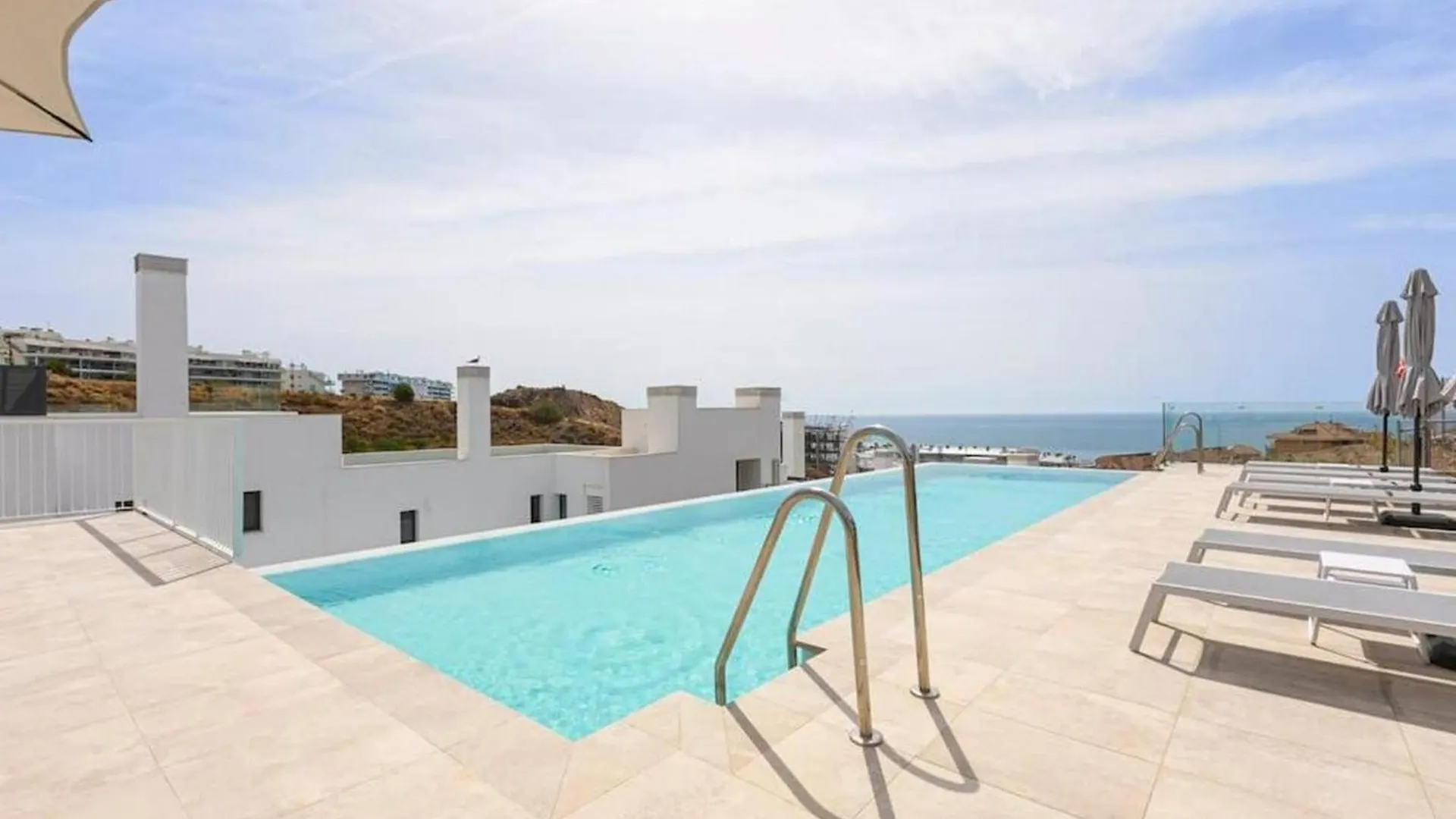 Middle Views Luxury Sea Escape Apartment Torremuelle Spain